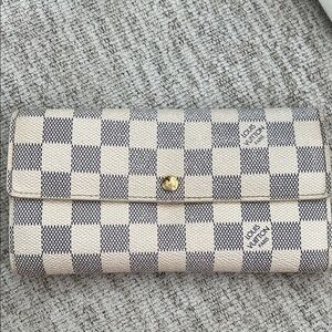 Louis Vuitton Damier Azur Sarah Wallet - Cream and Black